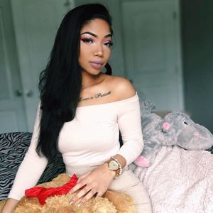 Meet your Posher, Briana